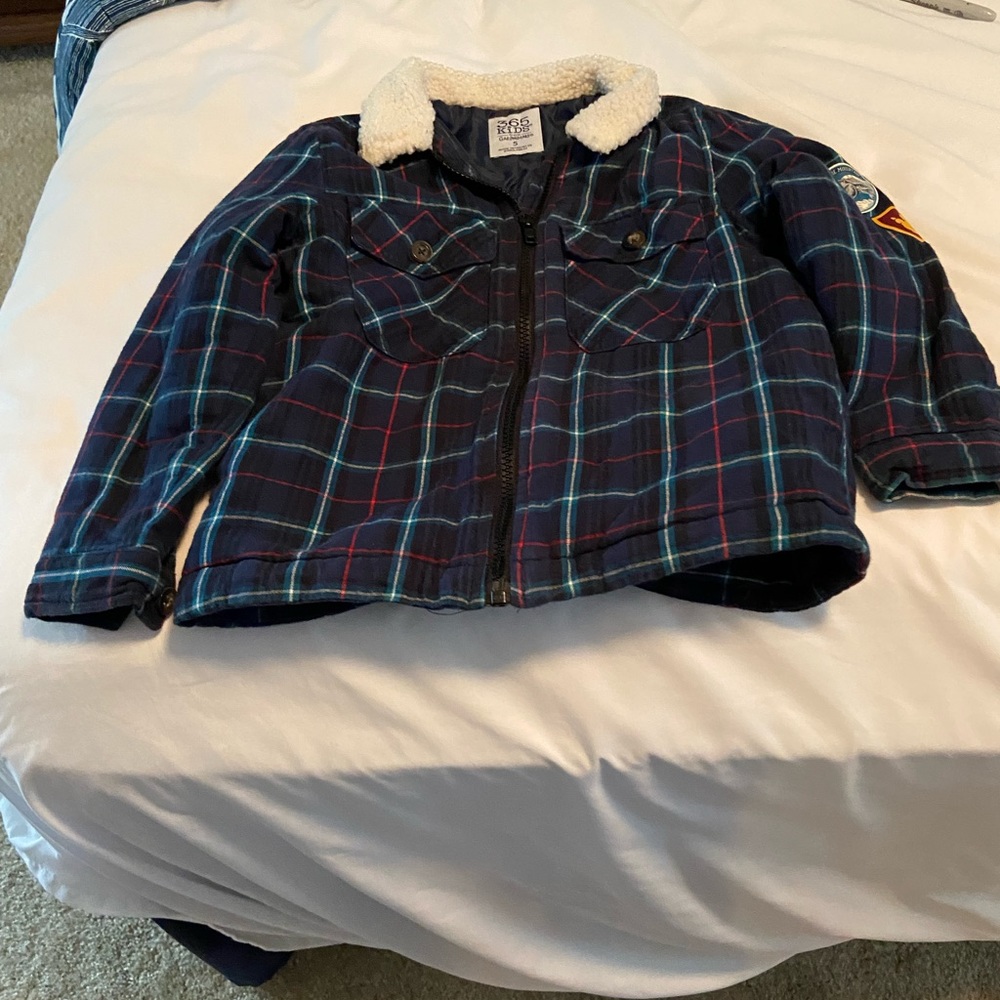 Boys size 5T Garanimals  coat